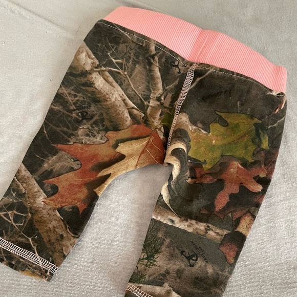 Bass Pro Shop camo pants - Picture 2 of 3